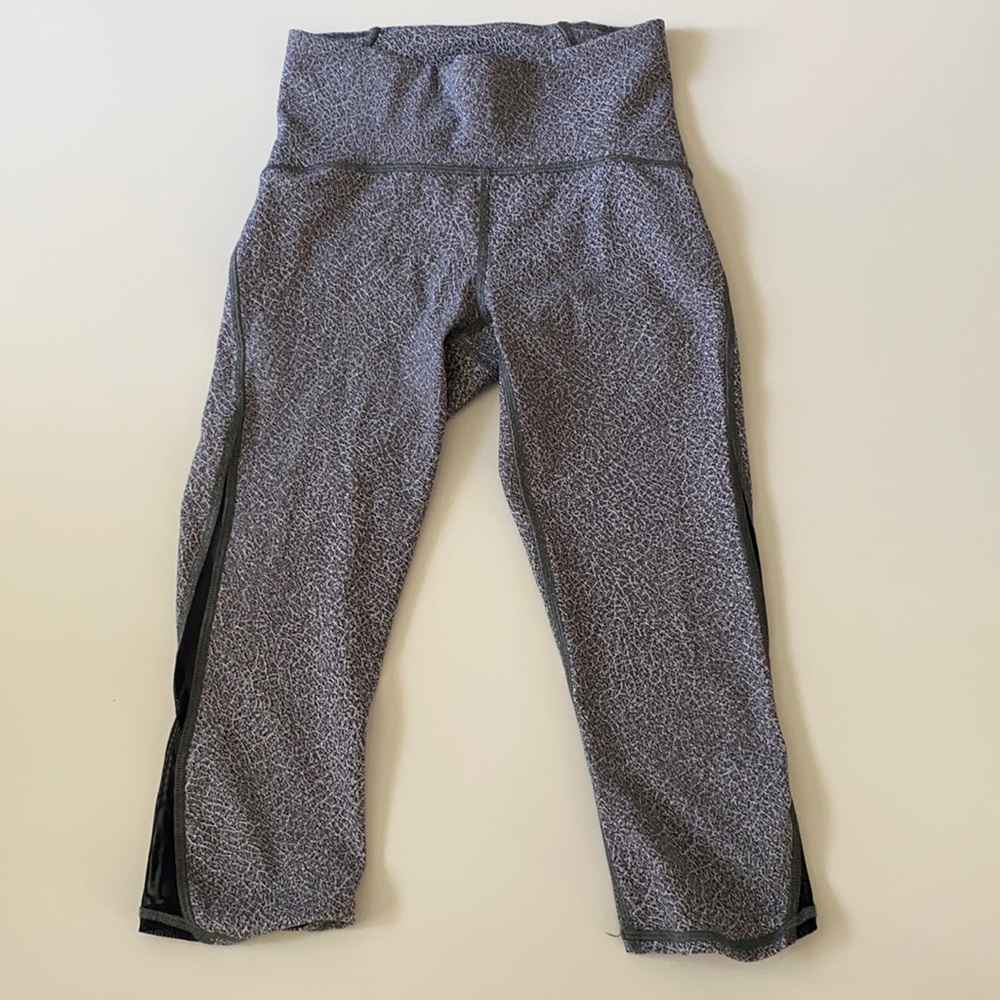 Lululemon Train Times Crop size 4 - Picture 5 of 15